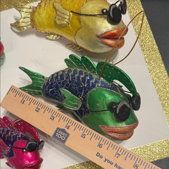 Beach themed Fish Christmas Ornaments Vintage fish with sunglasses set of 5 - Picture 5 of 13